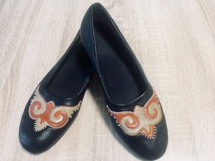 Кожаные балетки черные, ручная работа