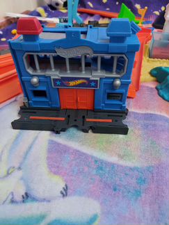 Tрек с акулой Hot wheels и др