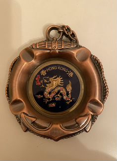 Пепельница из Гонконга