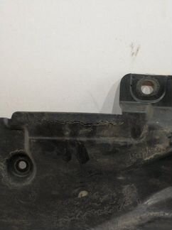 Защита топливного бака правая Bmw X5 E70 N57D30A