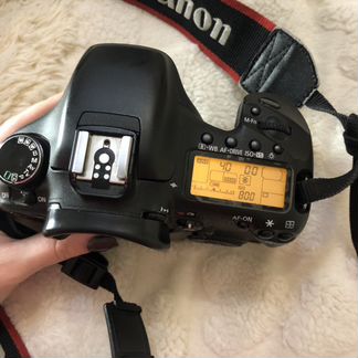 Зеркальный фотоаппарат Canon 7D + EFS 18-55mm