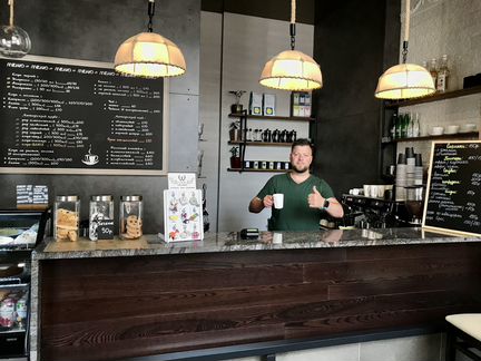 Действующее новое кафе в центре Брянска
