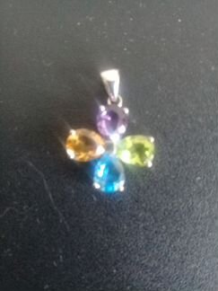 Крестик с камнями