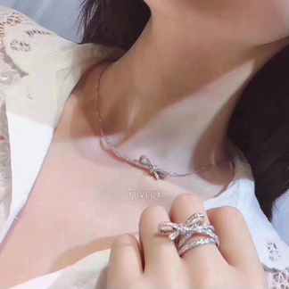 Золотое колье Chanel с бриллиантами 0.49 ct