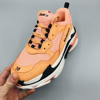 Balenciaga Triple s