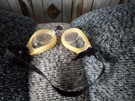 Очки для подводного плавания