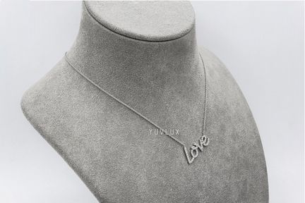 Золотая подвеска love с бриллиантами 0.45 ct