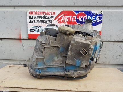 Фара передняя правая Mercedes Benz W203 2000-2004