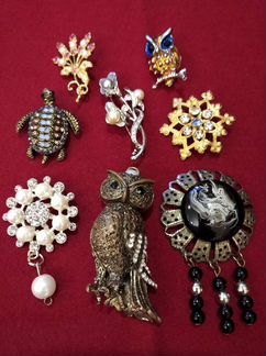 Бусы, броши СССР