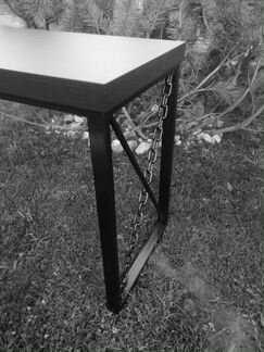 Стол в стиле loft