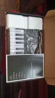 Midi клавиатура akai MPK mini play