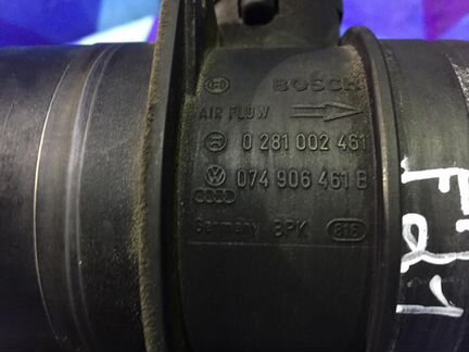 Датчик массового расхода воздуха Ауди А4 Б7