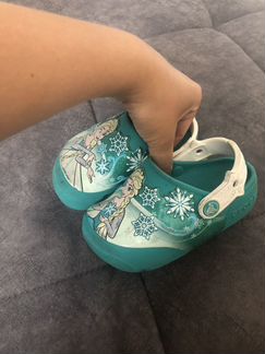 Crocs c8