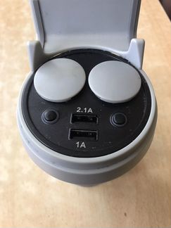 Автомобильное зарядное устройство