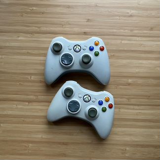Xbox 360 S чипованная 2 джойстика 50 игр на дисках
