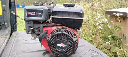 На запчасти двигатель Briggs & Stratton 550 127 см