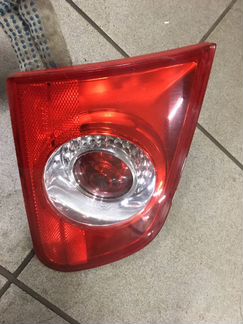 Фонарь в крышку багажника VW Passat B6