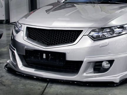 Решетка радиатора Sport Соты Honda Accord 8