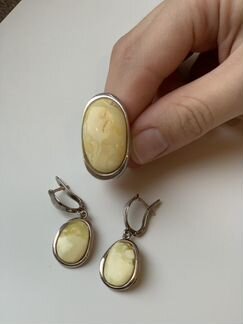 Кольцо и серьги с янтарем