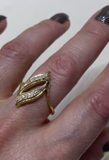 Золотое кольцо 750 с бриллиантами р 18