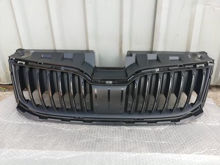 Решетка радиатора Октавия а7 FL c 2017 г Матовая