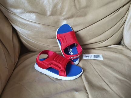 Сандалии Adidas новые детские 27 р