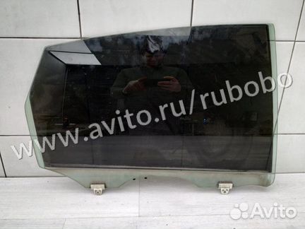 Стекло заднее правое Infiniti M35X Y50 VQ35 2006
