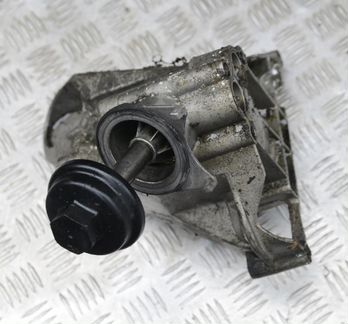 Опора двигателя левая VW Touareg 7L 2003) 2010
