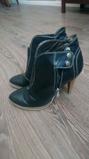 Женские кожаные ботильоны 39 размер