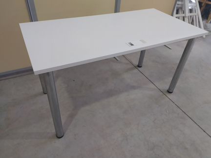 Стол прямоугольный белый 140х70