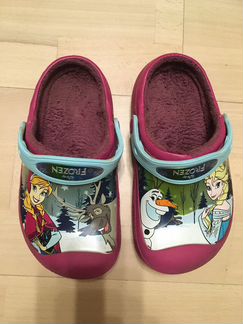Продаю crocs размер j1 (31) с рисунком Холодное се
