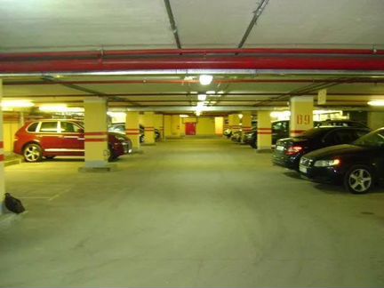 Машиноместо, 20 м²