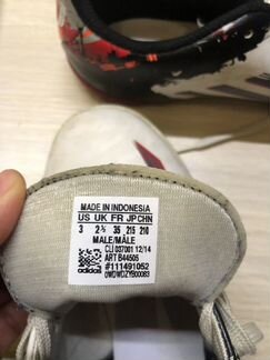 Детские футбольные бутсы