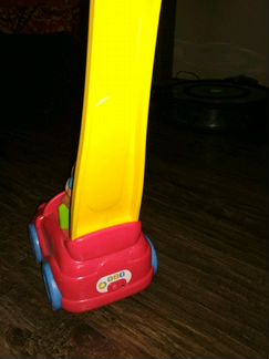 Каталка-игрушка Fisher-Price Ученый щенок в машине