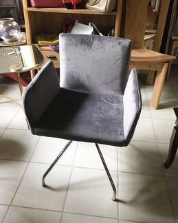 Серое кресло Греция