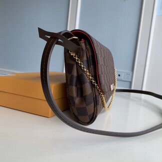 Сумка Louis Vuitton Favourite PM