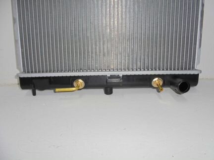 Радиатор охлаждения Nissan Note, Micra