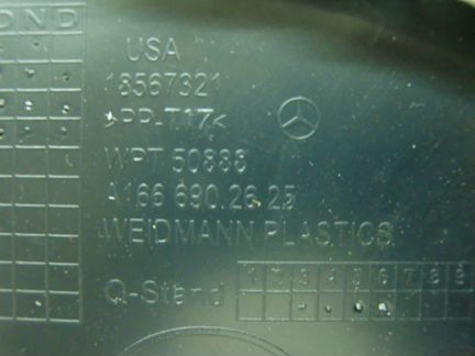 Обшивка/накладка стойки Mercedes W166 ML/GLE
