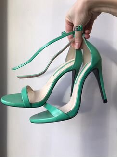 Zara новые босоножки 36 размер (кожа)