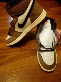 Jordan 1 high Travis Scott