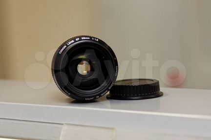 Объективы Canon EF 135mm f/2.8 и 28mm f/1.8