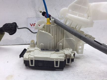 Замок двери передний правый Mercedes E350 W212 3.5