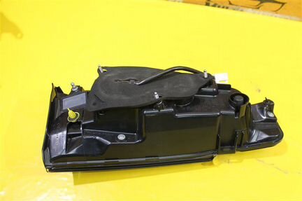 Фонарь внутренний задний правый Lexus Nx 1