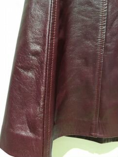 Бордовая юбка из натуральной кожи