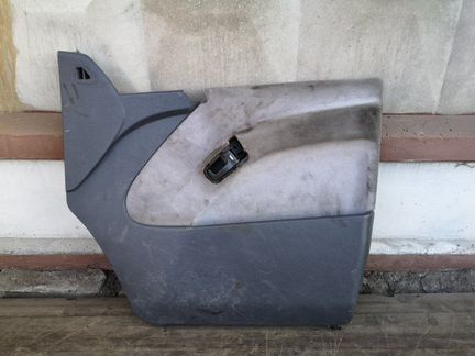 Обшивка двери передняя правая Mercedes V-Class