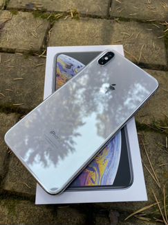 Идеальный iPhone XS MAX 256 рст серебро + 8 чехлов