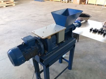 Пресс-экструдер для брикетирования