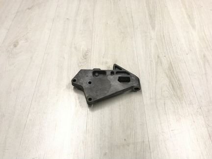 Кронштейн двигателя Skoda Superb седан cdva 3.6