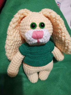 Детская игрушка заяц