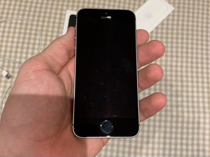 Телефон iPhone SE Space Gray 64GB